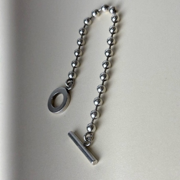 Gucci A U T H E N T I C Ball Link Bracelet. .925 Silver. Toggle closure - Picture 3 of 13